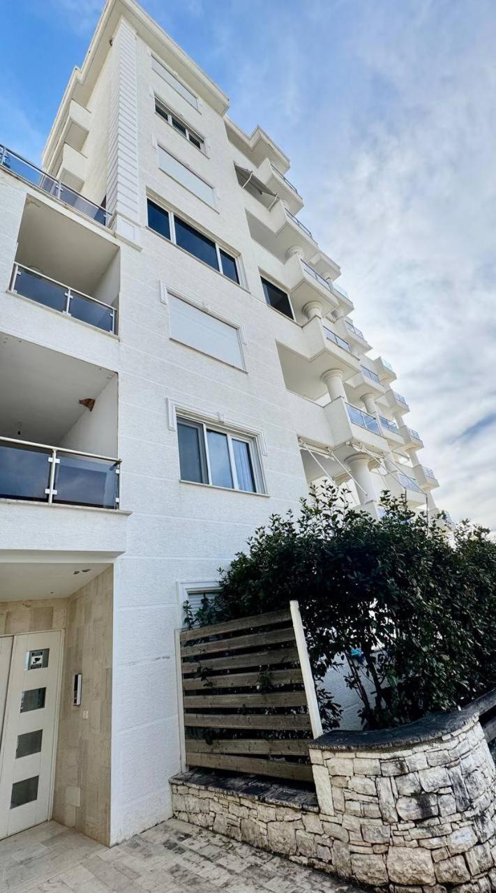White Sea View Residence Sarandë Exterior foto